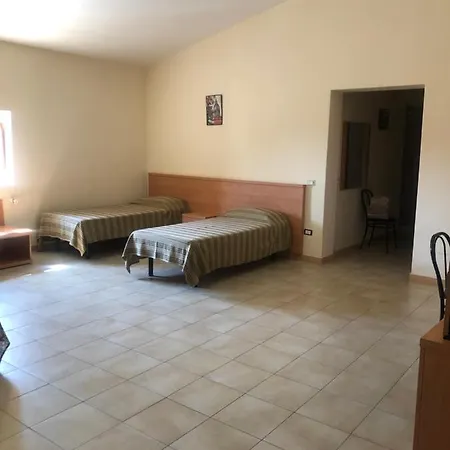 Euro Mediterraneo Albergue *